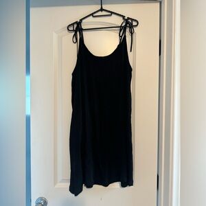 Mod Ref Black Textured Mini Dress